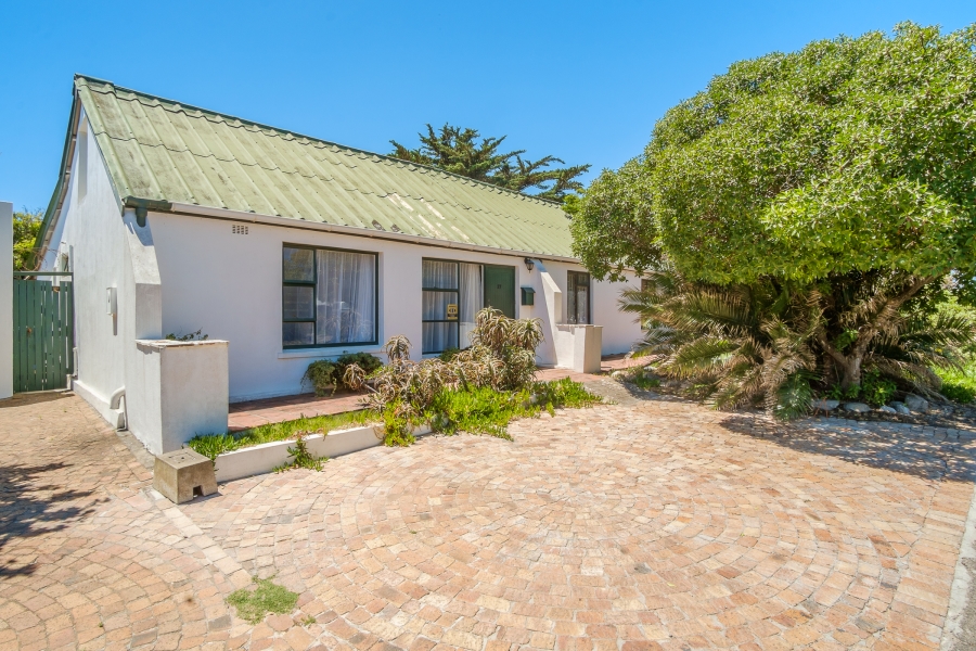 2 Bedroom Property for Sale in Kommetjie Western Cape